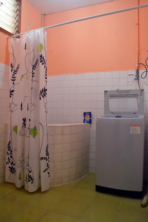 Homestay Kota Bharu, Telipot Luaran gambar